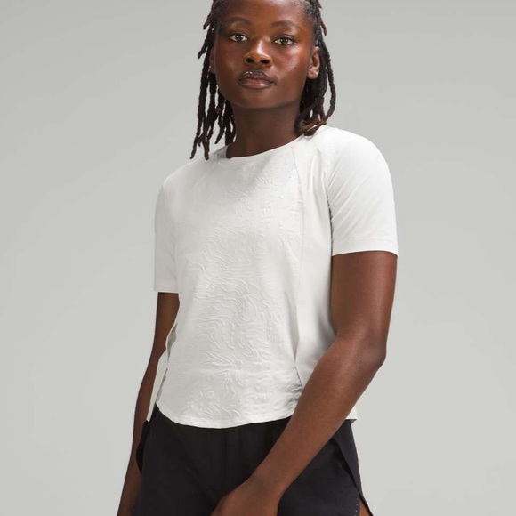 NWT Lululemon Lightweight Stretch Running T-Shirt | Women’s Size 6 - Picture 6 of 7